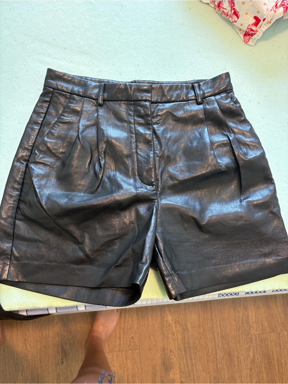 Aritzia Wilfred Black Leather Shorts